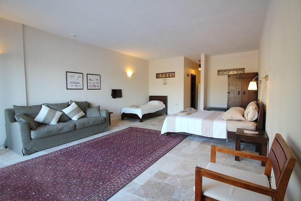 Family Triple Room photo 1