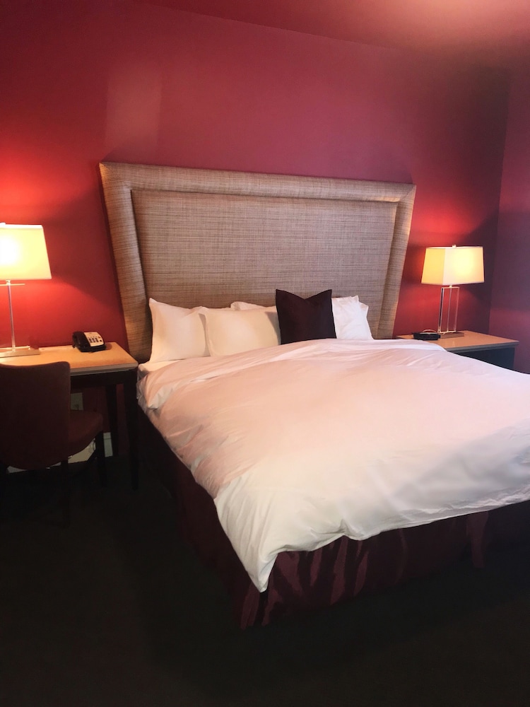 One Bedroom Suite