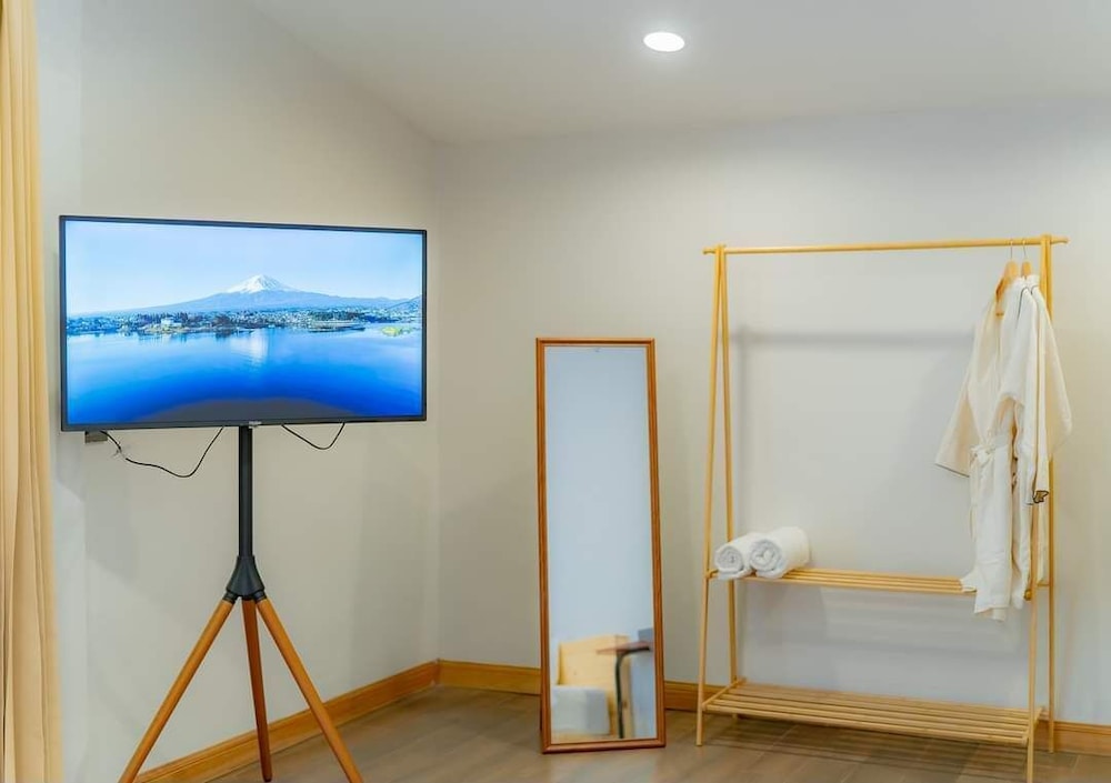 Basic Double Room, Partial Sea View photo 2