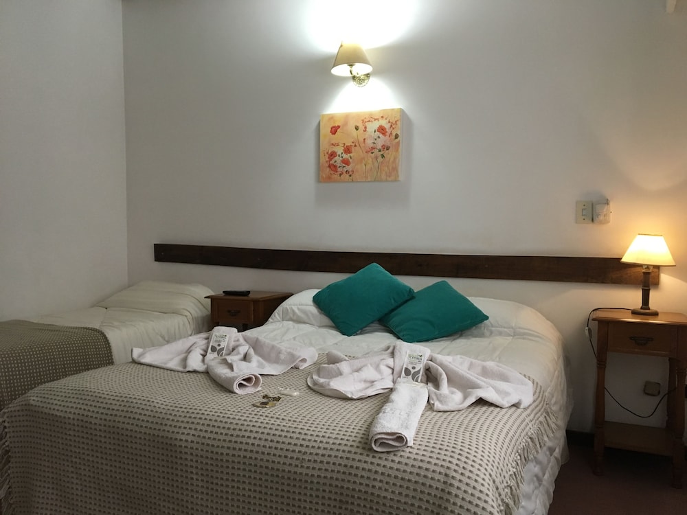Classic Triple Room photo 2