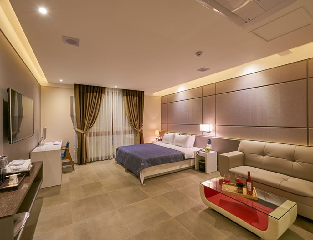 Standard Room - Photo 2