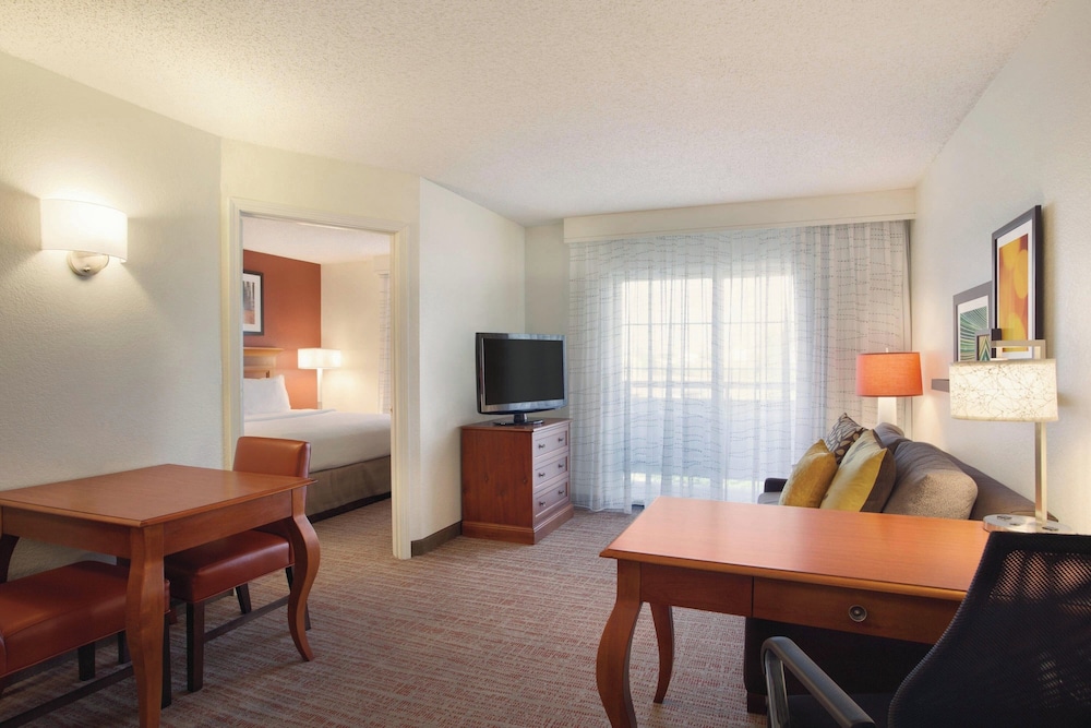 Room, 1 Bedroom - Photo 3