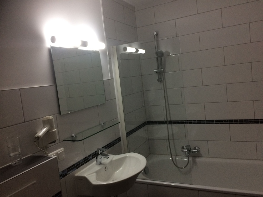 Classic Quadruple Room