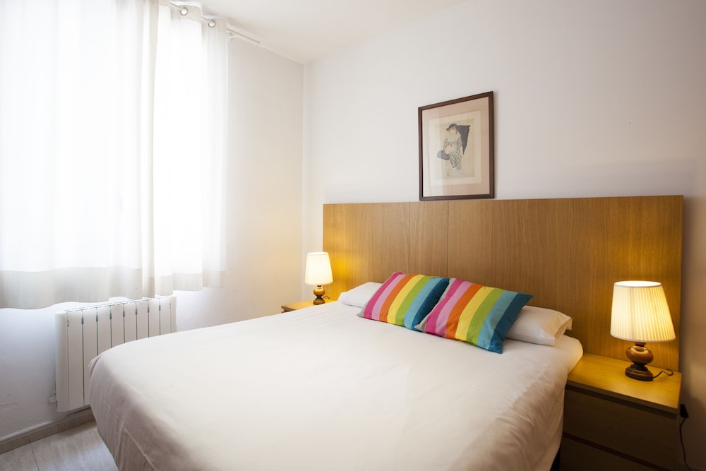 Apartamento Familiar, 4 Habitaciones, Cocina, Torre
