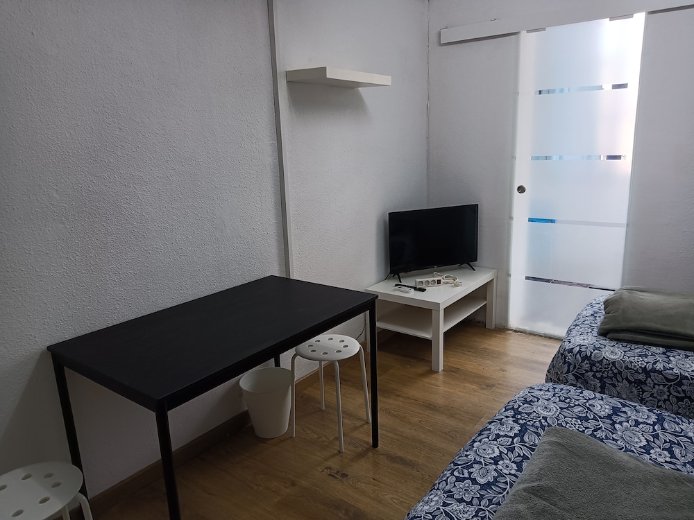 Family Triple Room, Multiple Beds, Garden View photo 2