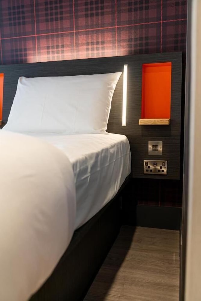 easyHotel Dublin City Centre — photo 18