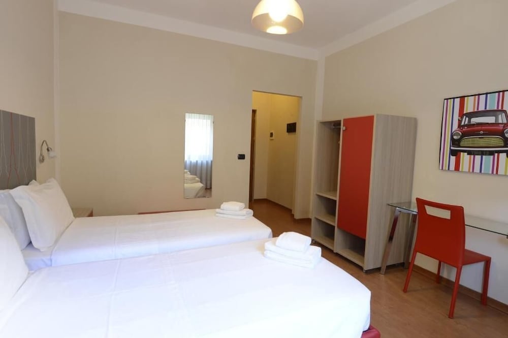 Double Room - Photo 2