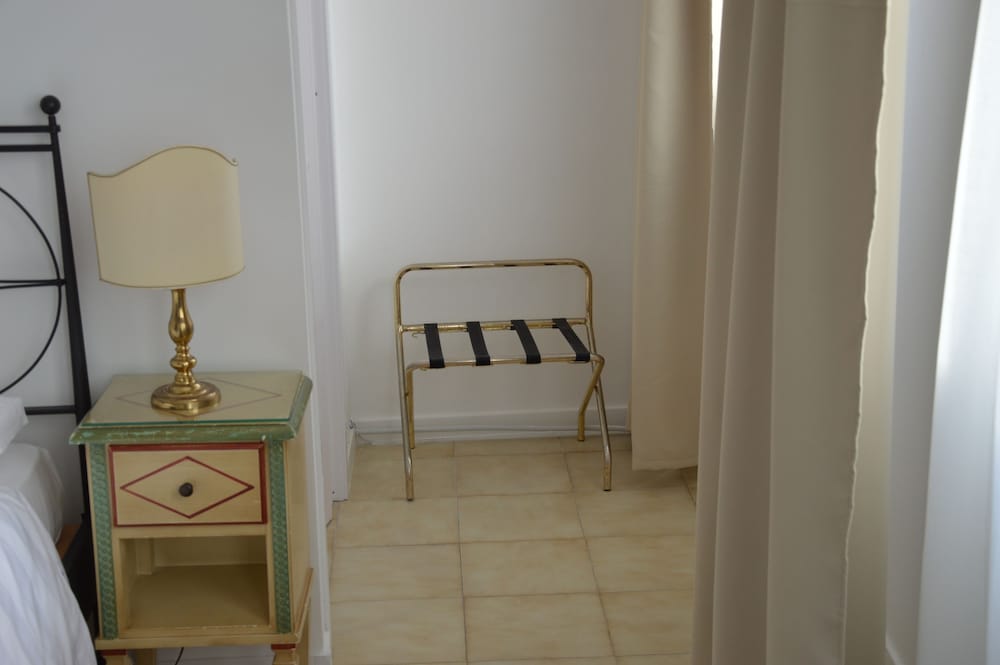 Deluxe Double or Twin Room photo 3