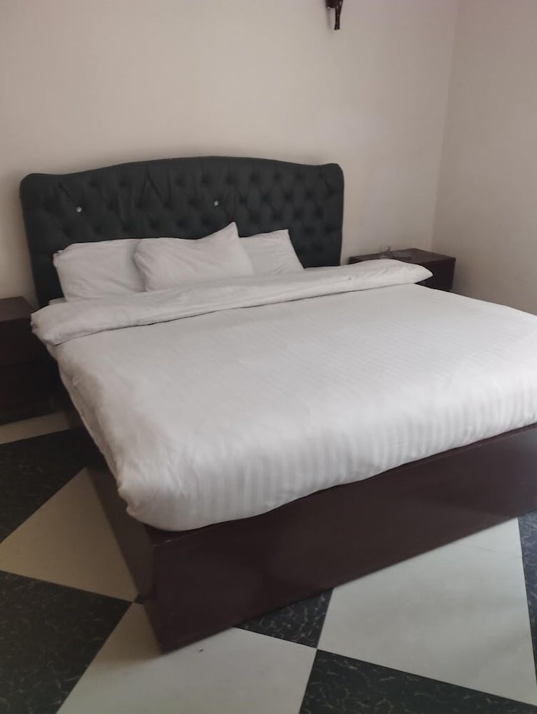Deluxe Double Room photo 3