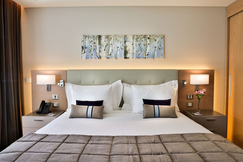 Deluxe Room, 1 King Bed, Balcony