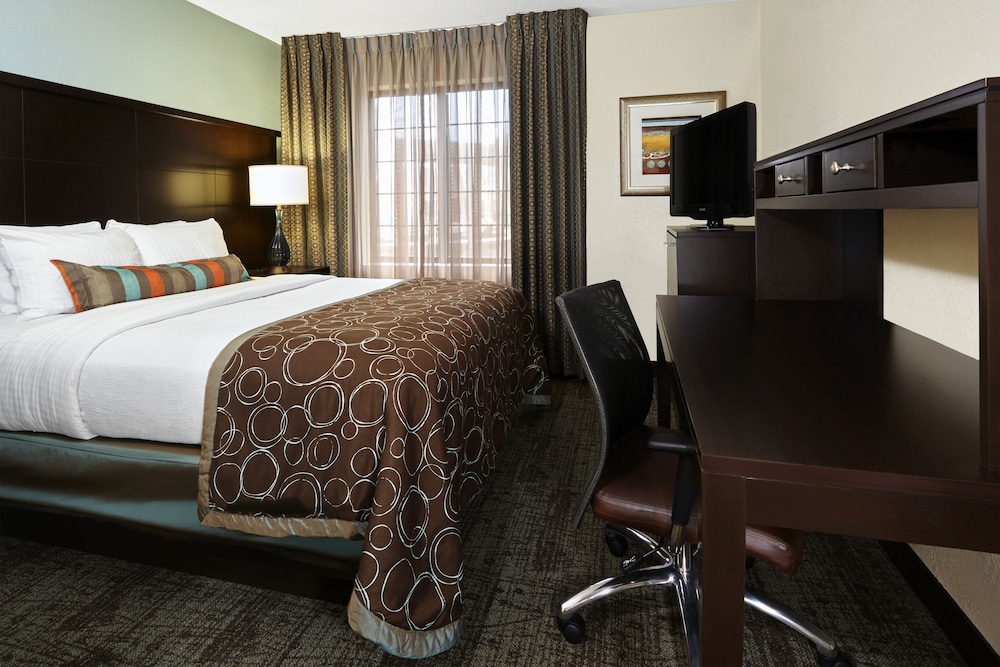 Suite, 2 Bedrooms, Kitchen (1 King Bed, 1 Queen Bed) - Photo 2
