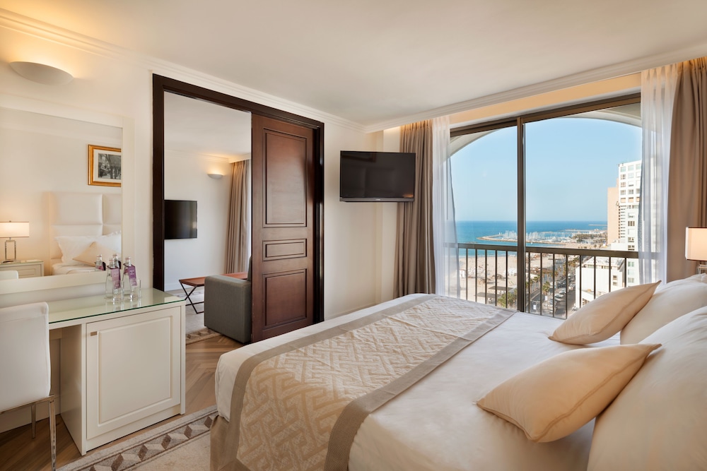 ONE BEDROOM SUITE - Photo 5