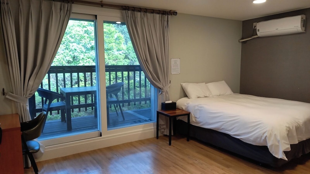 Basic Room - Photo 1