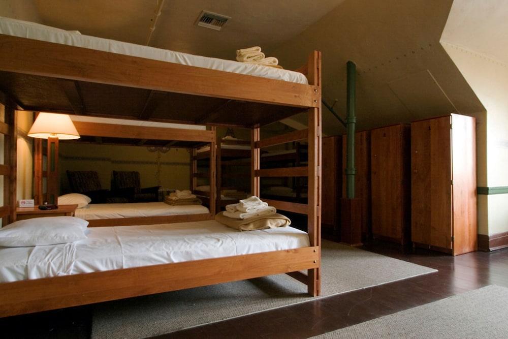 Shared Dormitory, Men only photo 1