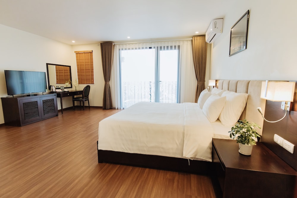 Executive Suite, Balcony