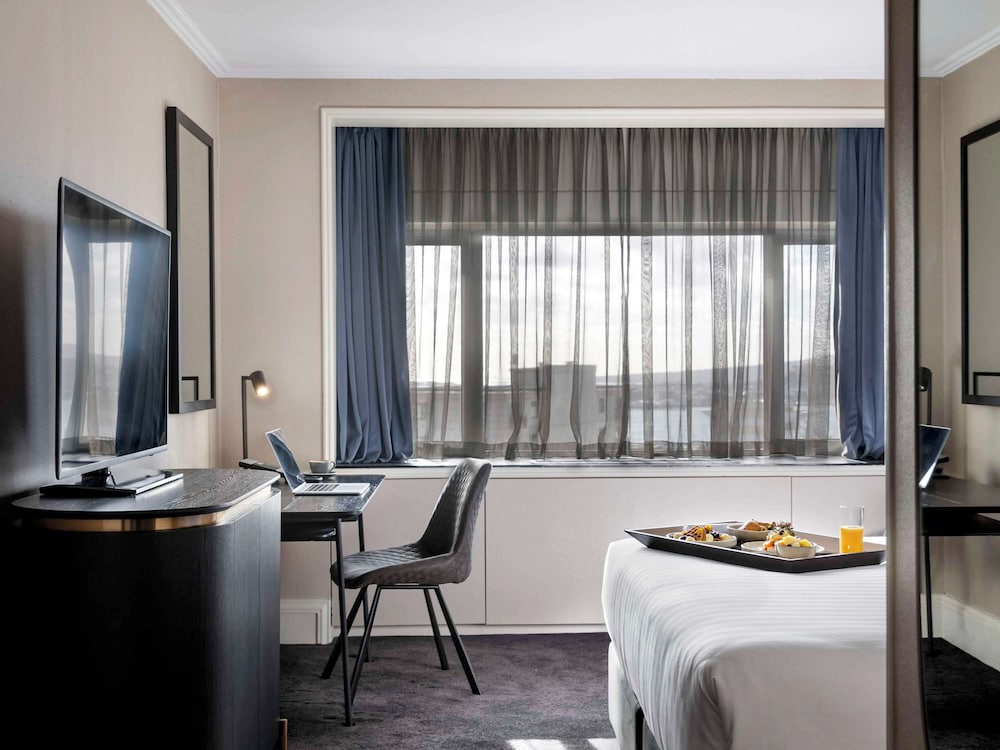 Deluxe Room, 1 King Bed