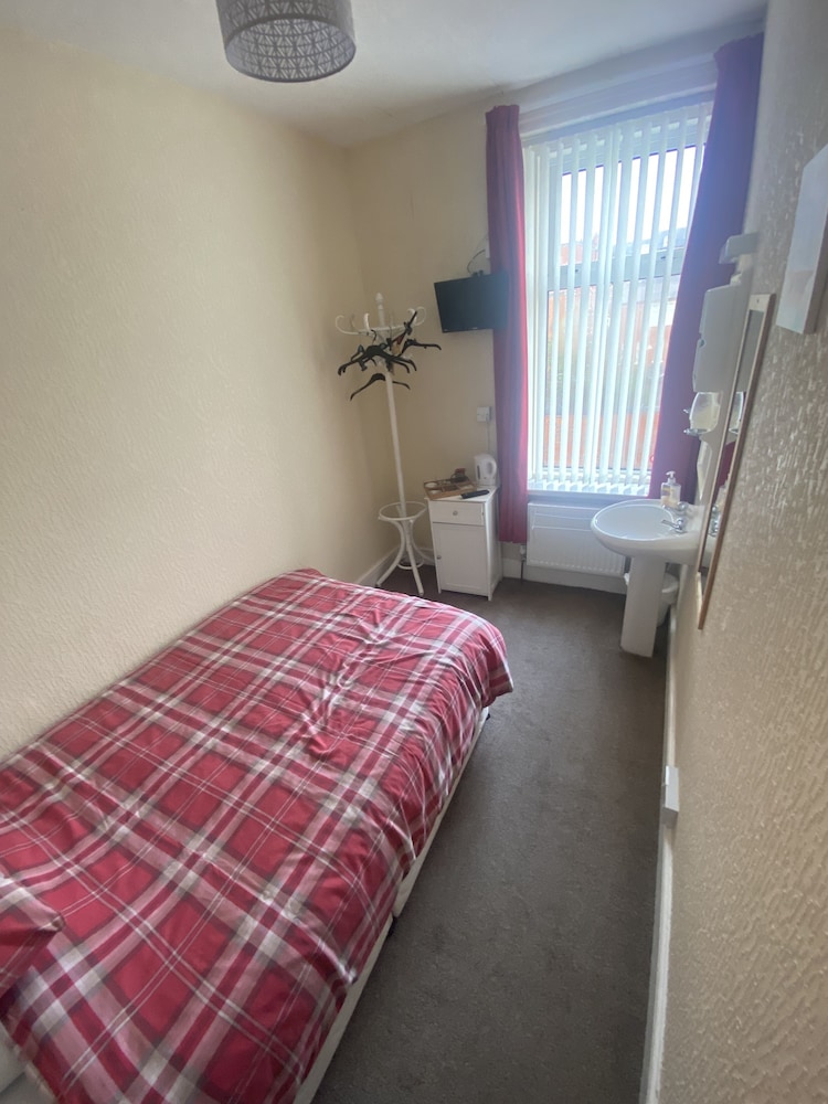 Single Room (Room 4)