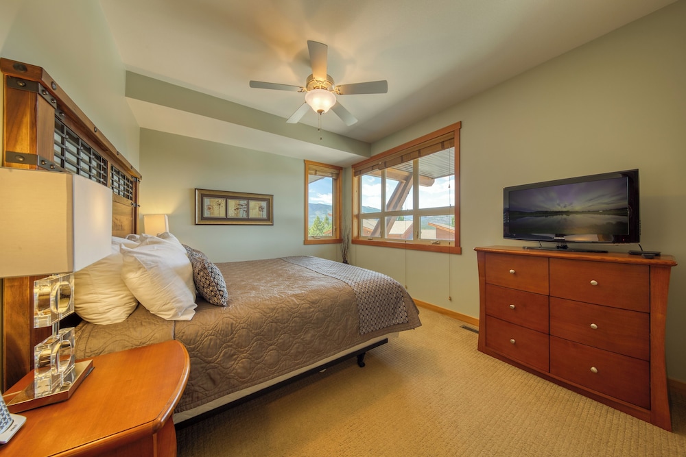 Luxury Townhome, 3 Bedrooms photo 1