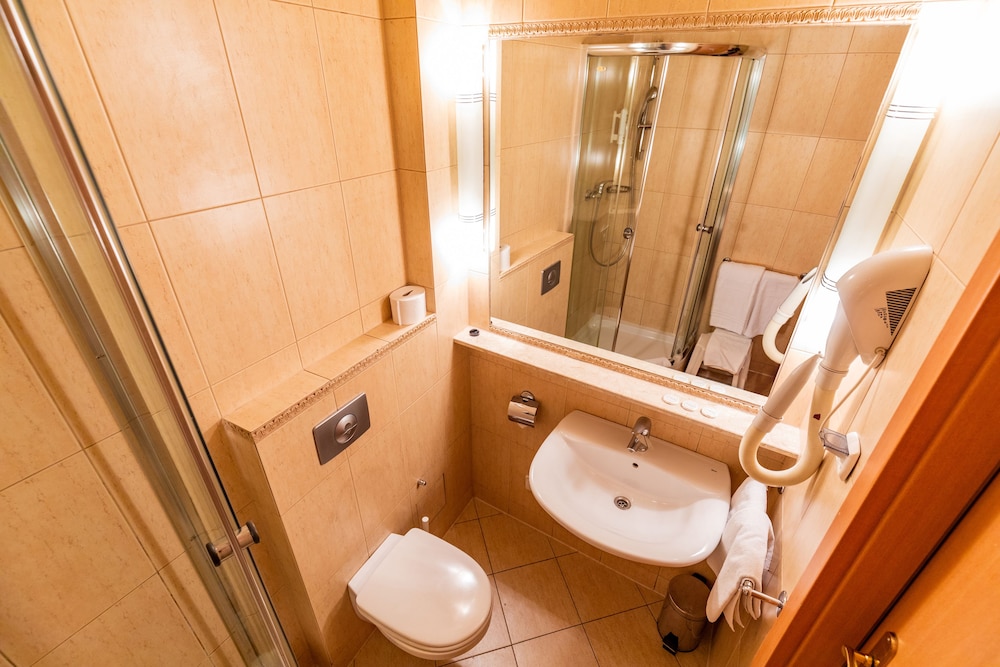 Triple Room - Photo 8