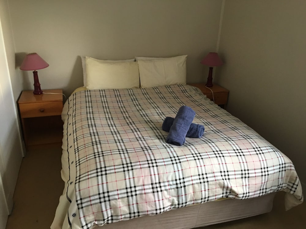 House, 3 Bedrooms photo 2
