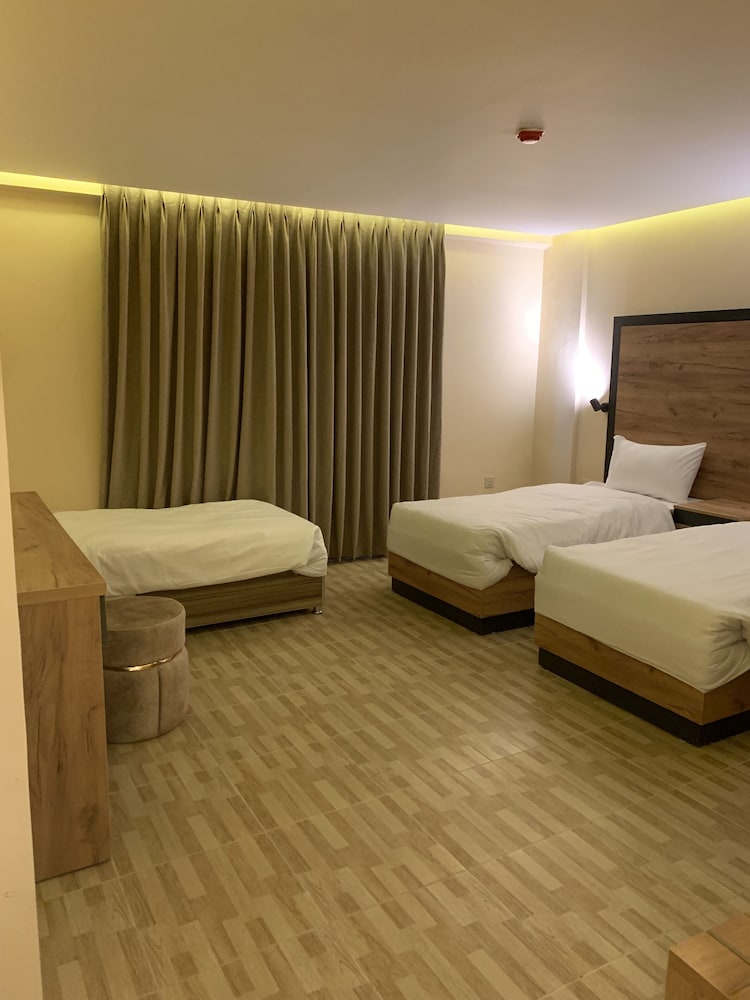Deluxe Triple Room photo 1