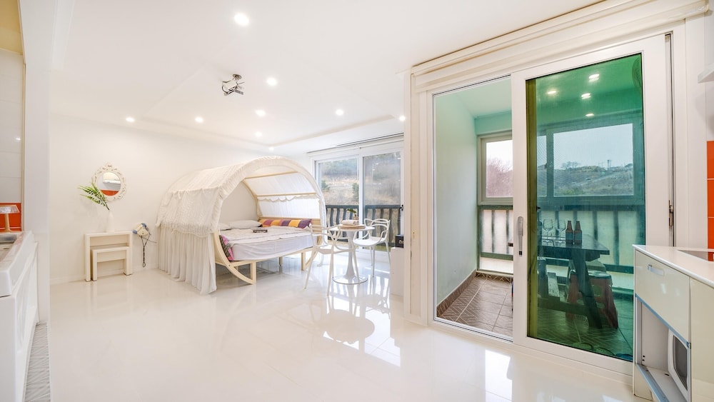 Basic Room, 1 Bedroom (301)