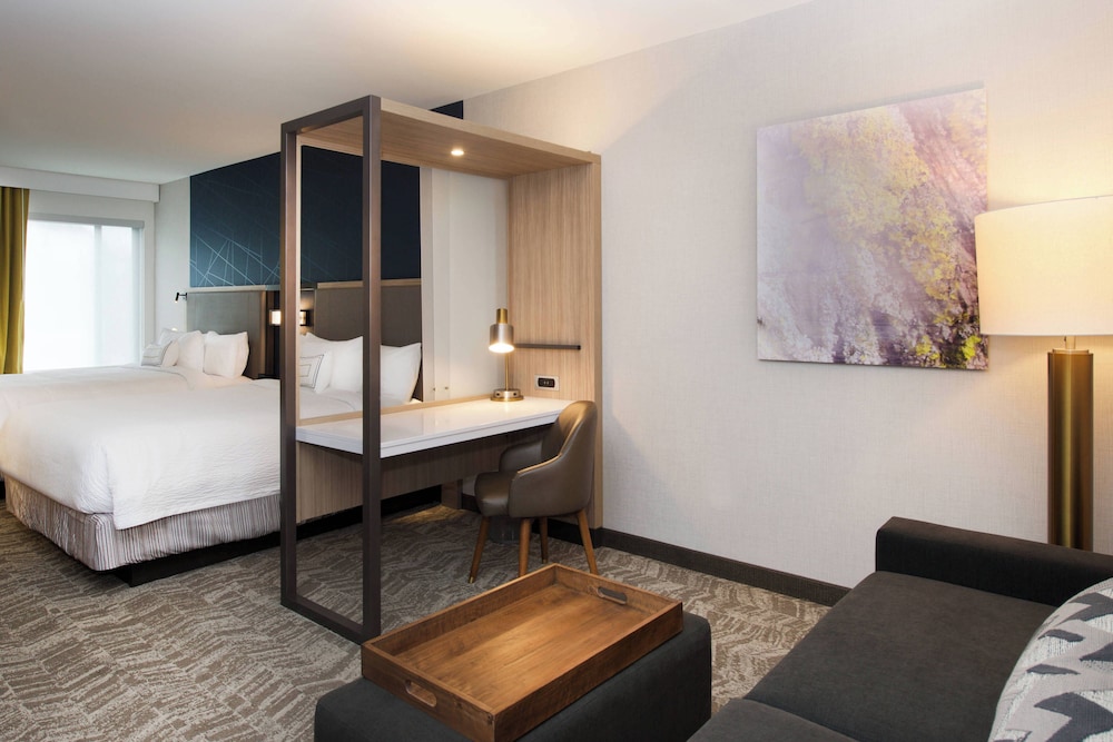 Suite, Multiple Beds (Mobility Accessible, Roll-in Shower) photo 1