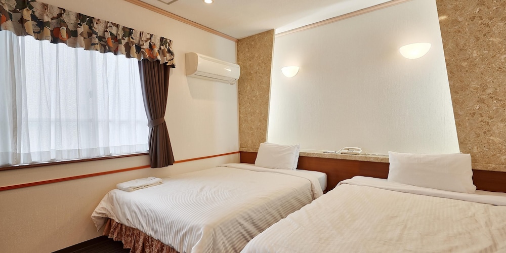 Twin Room, 2 Double Beds, Non Smoking - Photo 5