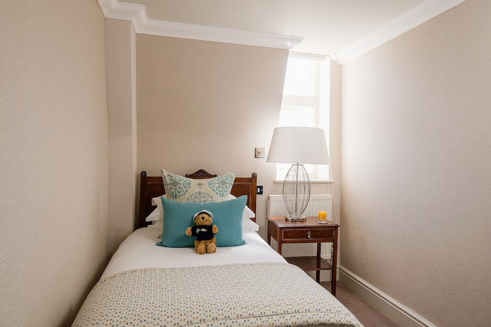 Suite (Master) - Photo 2