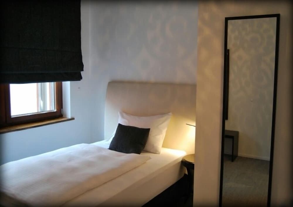 Single Room photo 3