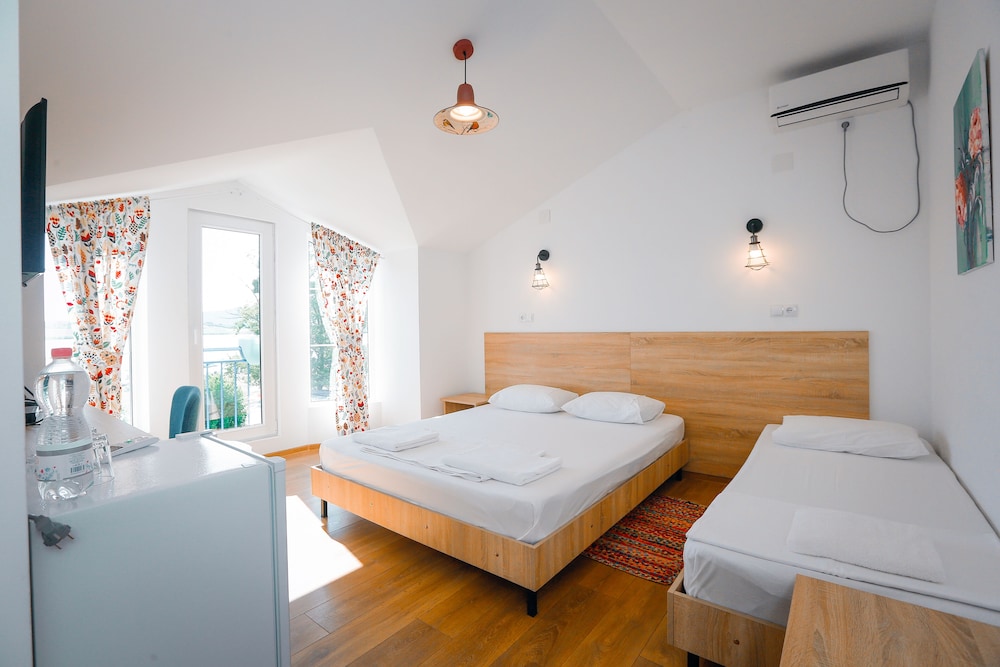 Comfort Triple Room photo 1