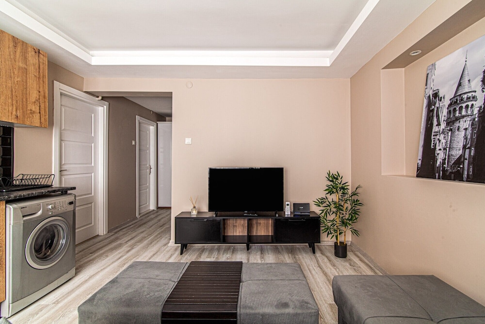 Apartment photo 1