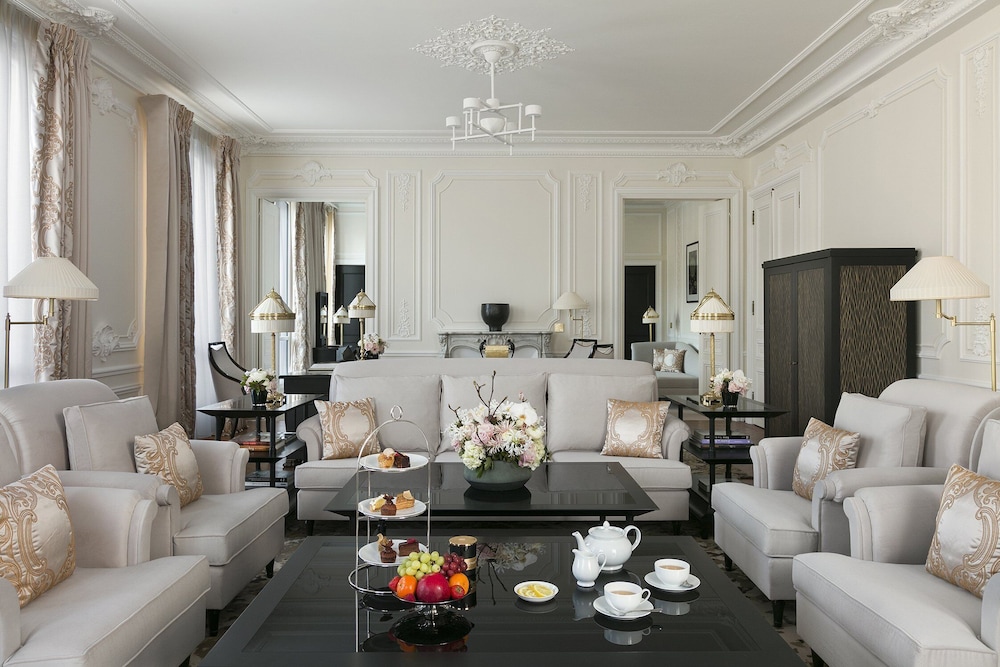 Signature Suite