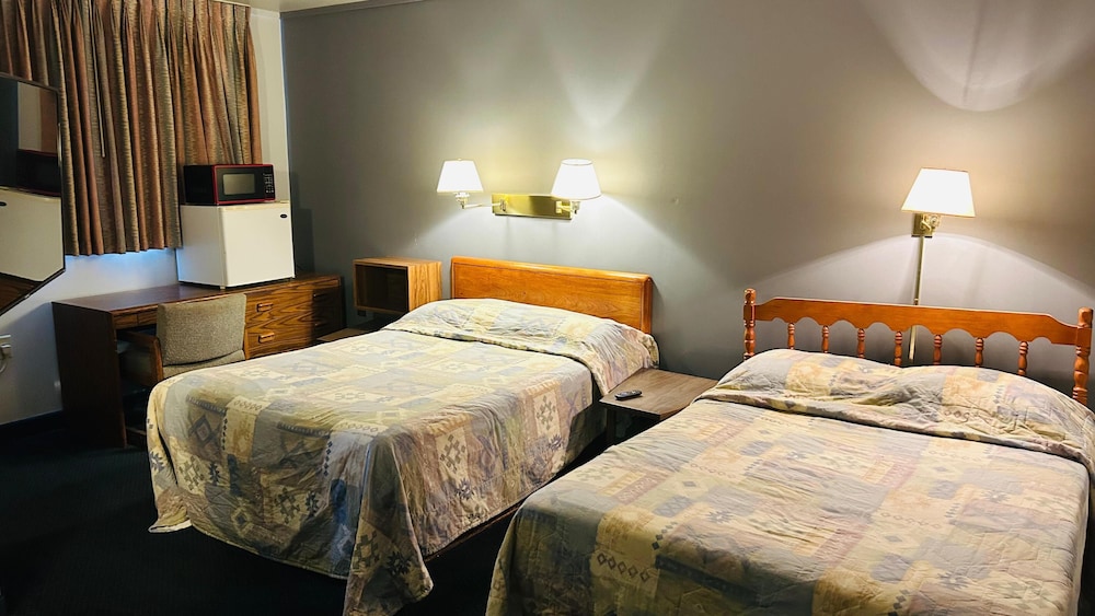 Room, 2 Queen Beds, Non Smoking photo 1