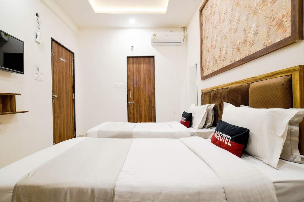 Deluxe Twin Room - Photo 11