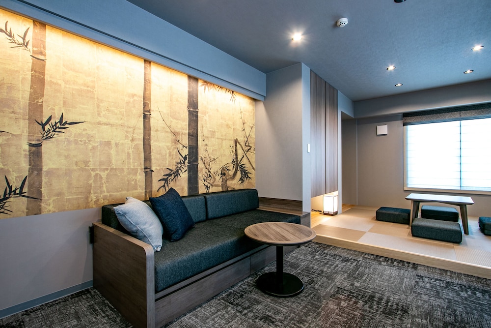 Premium Suite - 1BR with 6beds (with Tatami Room), Non Smoking