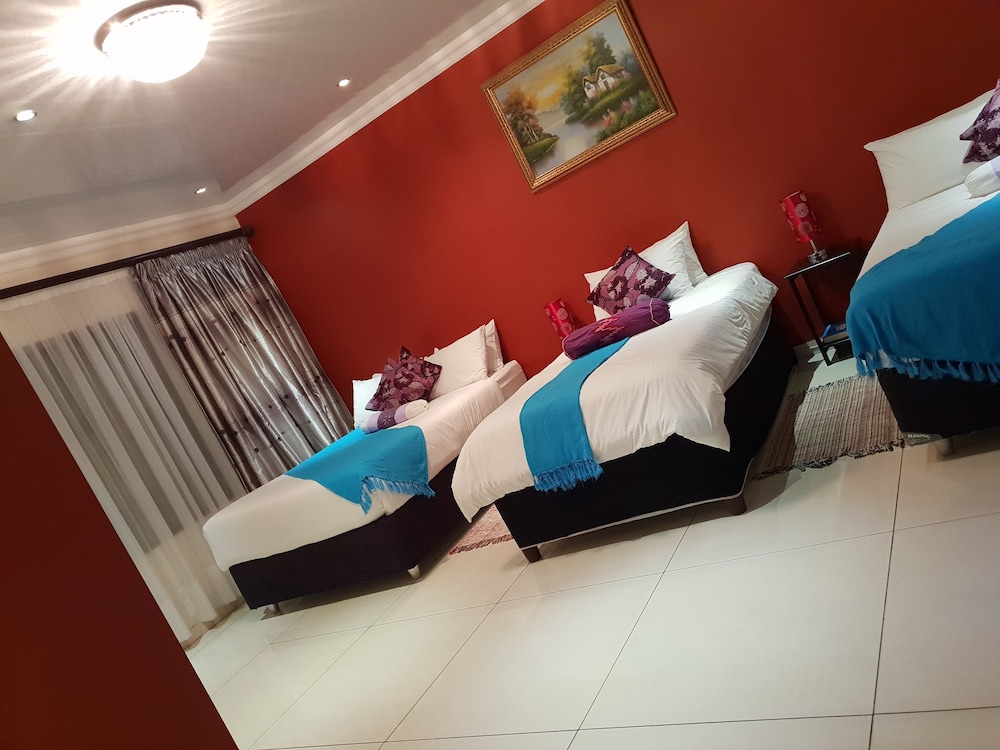 Family Room photo 3