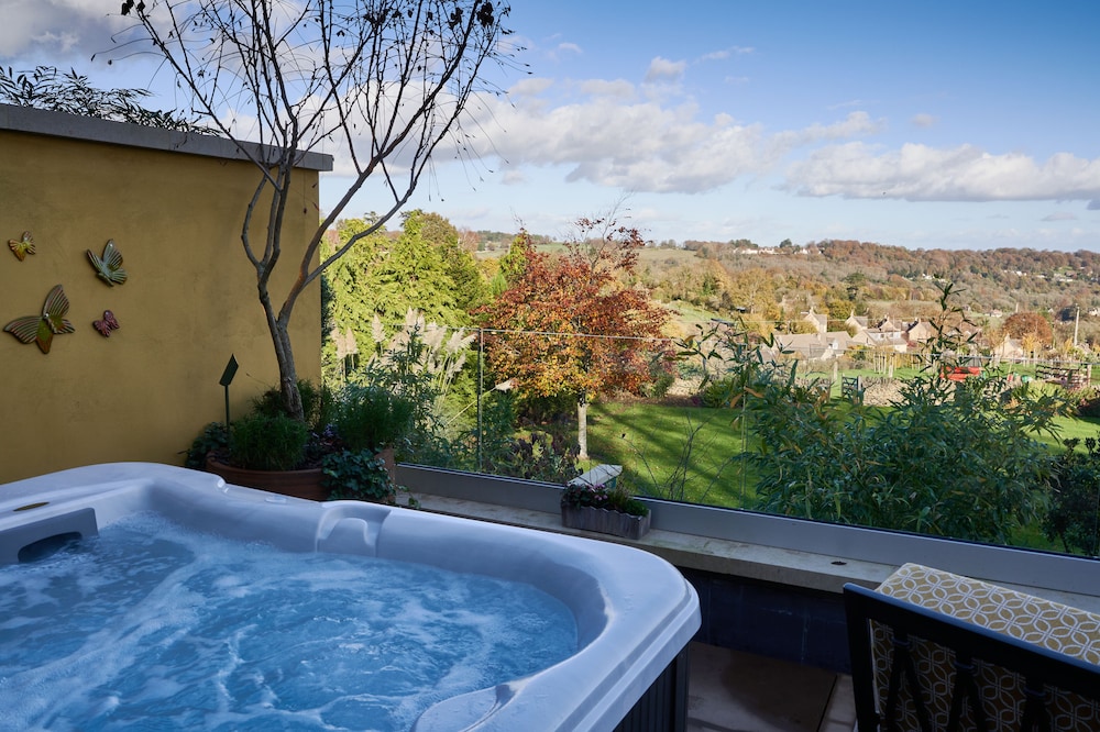 Mews Hot Tub Room - Photo 4