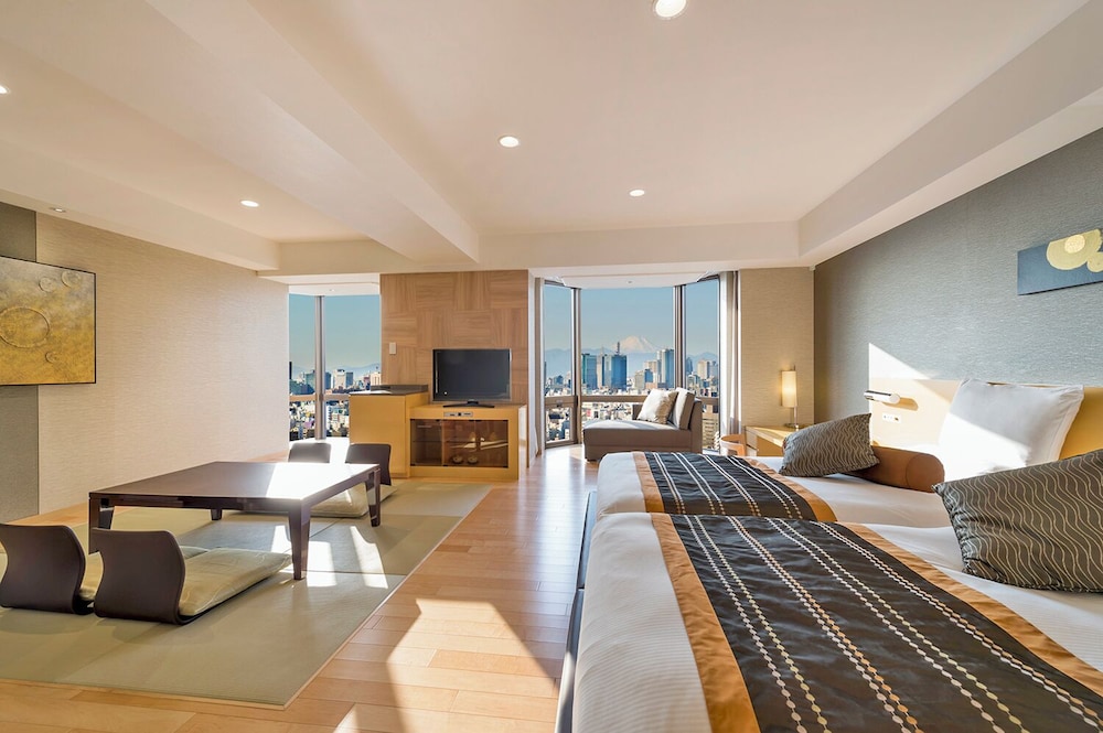 Modern Japanese Style Suite Room With City Side - Non Smoking With 3futon (5 Adults)