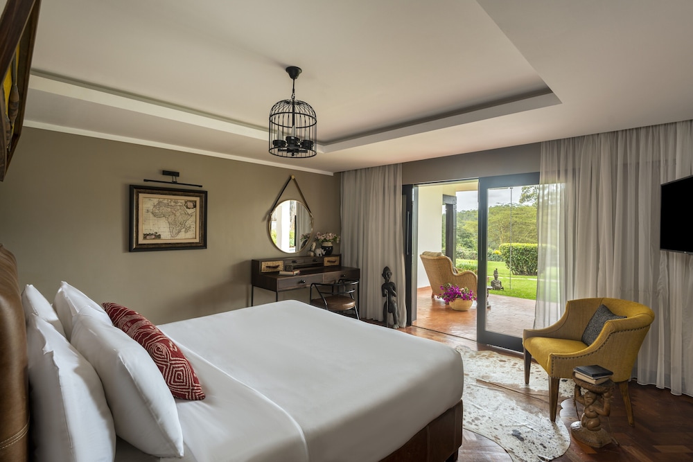 William Holden Two-Bedroom Suites- 2 king beds - Photo 4