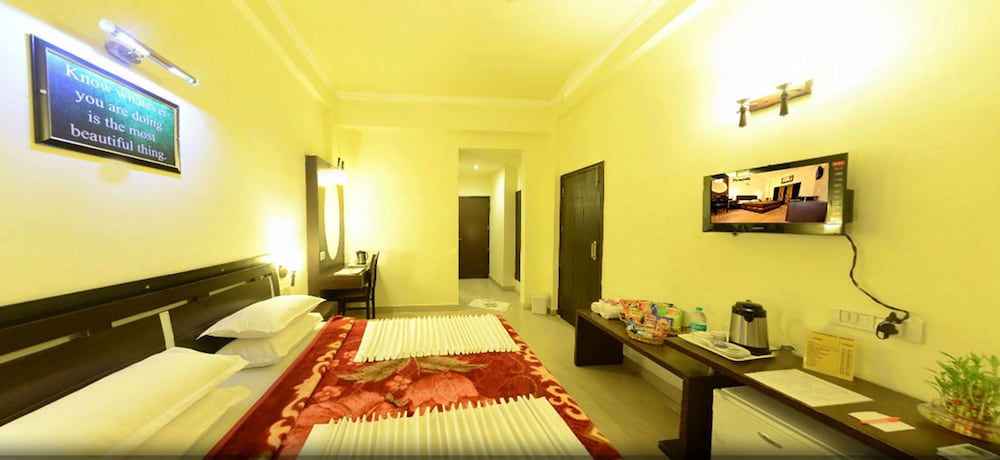 Luxury room photo 2