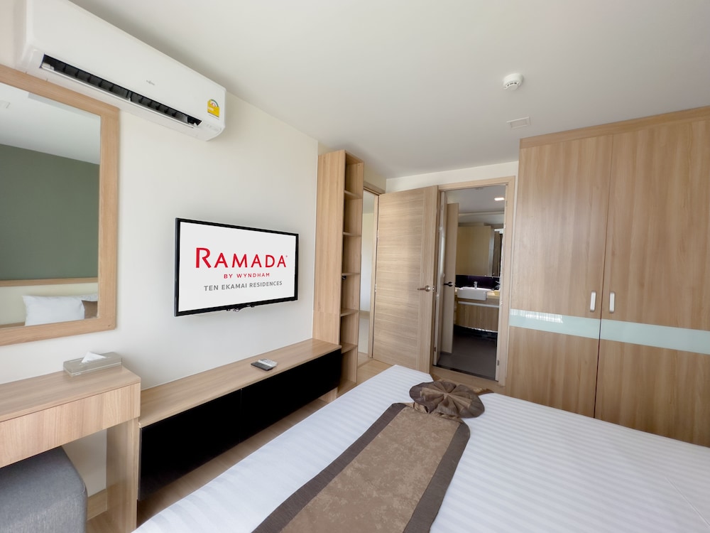Superior Room, 1 Bedroom (1 King Bed) photo 2
