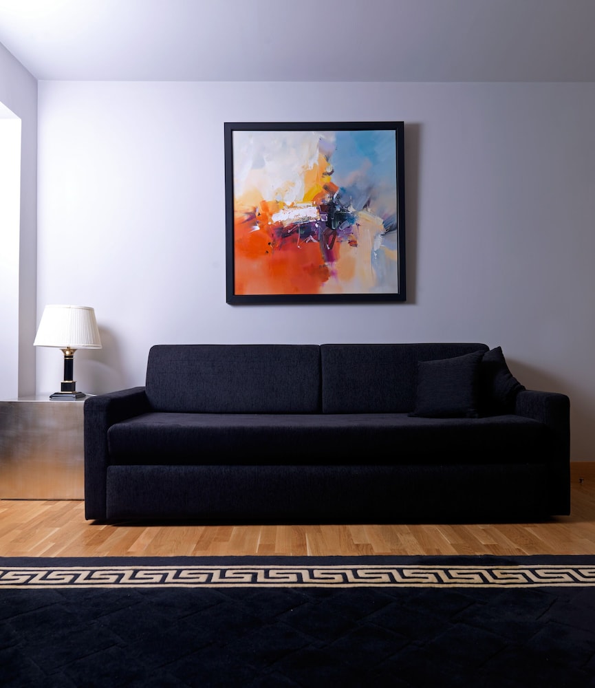 Luxury Two-Bedroom Suite - Photo 4