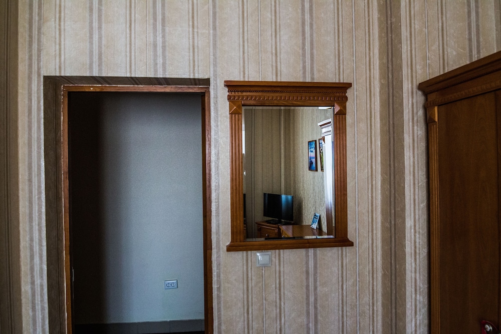 Economy Twin Room photo 2