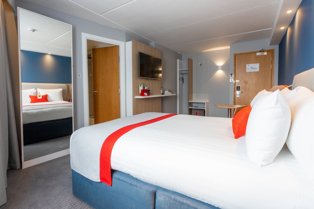 Standard Room (with Free Hot Breakfast) - Photo 10