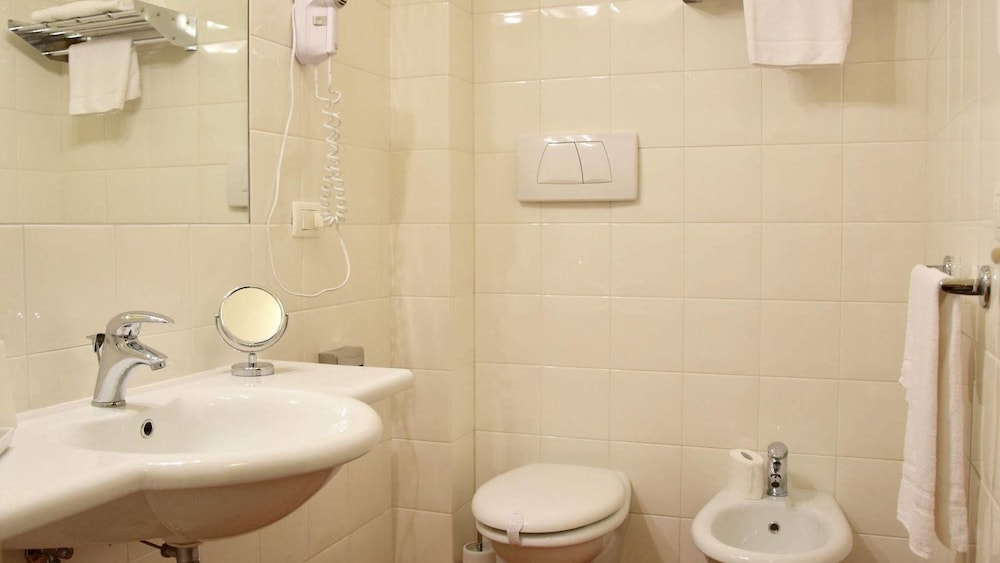 Junior Triple Room, Pets Allowed, Hill View photo 3