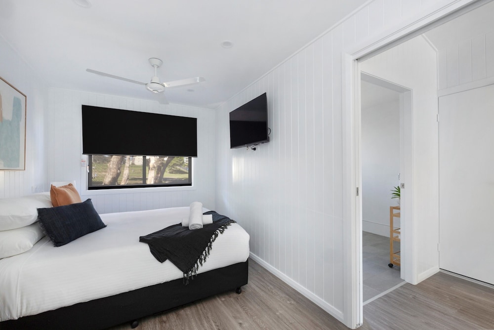 Premium Villa Accessible - Sleeps 4 photo 3