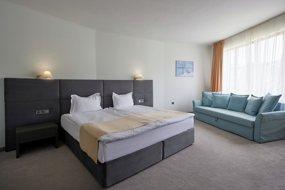 Superior Double or Twin Room, Garden View