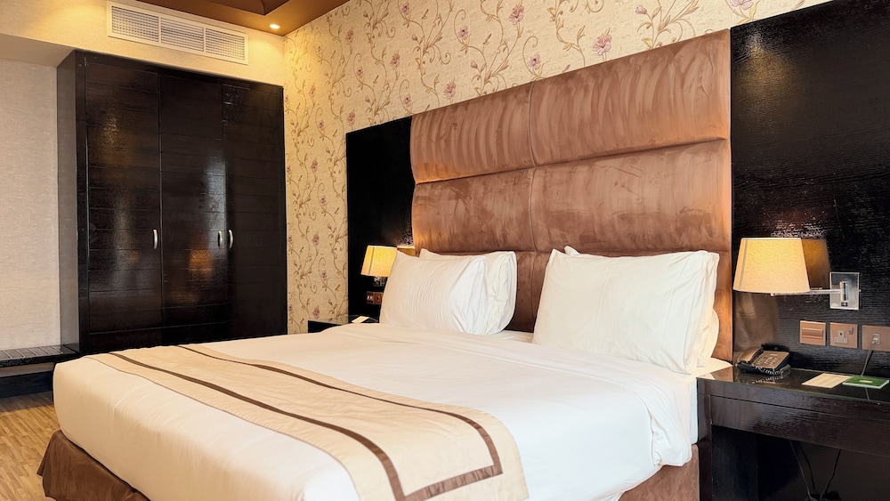 Suite, 1 King Bed