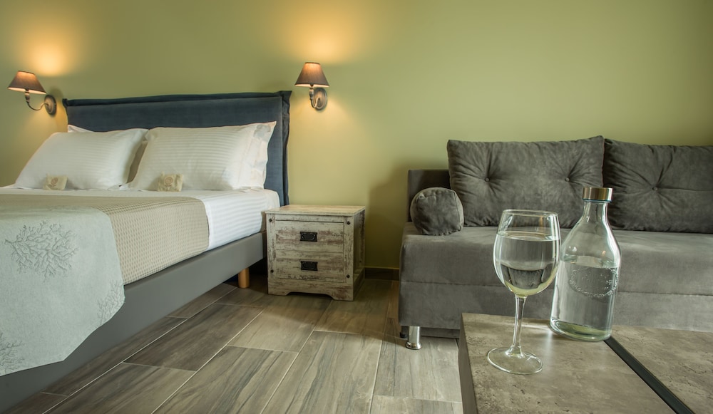 Suite Junior con Vista al Jardín (planta baja)